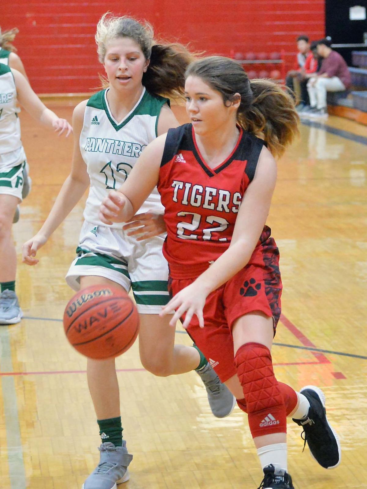 Images From The Cleburne County Vs Pelham Ahsaa Basketball