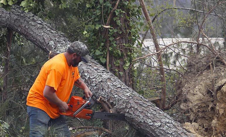Good Samaritans swarmed city in the hours after tornado
