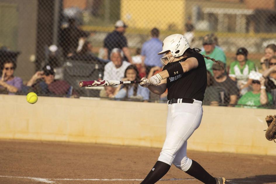 AnnistonStar.com - 8 area players earn all-state honors image