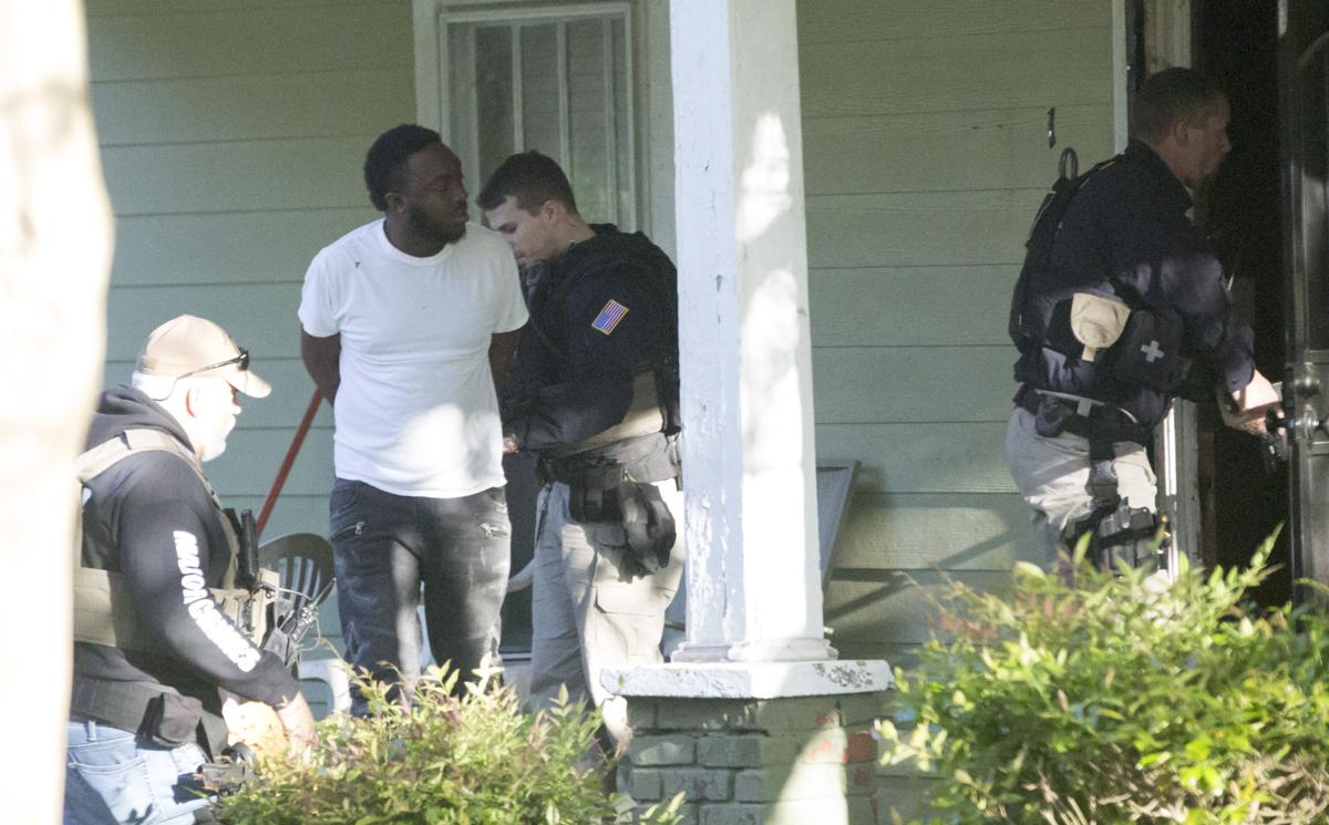 Task force arrests 31 in Thursday drug operation in Anniston and Oxford(00)