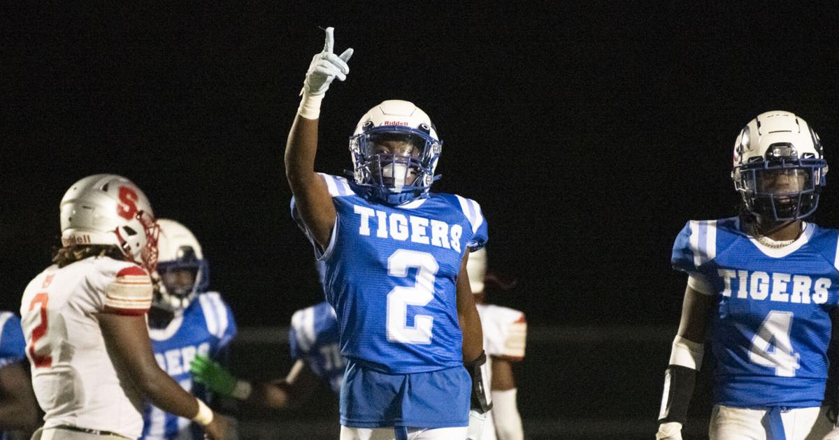 AnnistonStar.com - Prep football: Childersburg takes winning momentum to Wellborn image