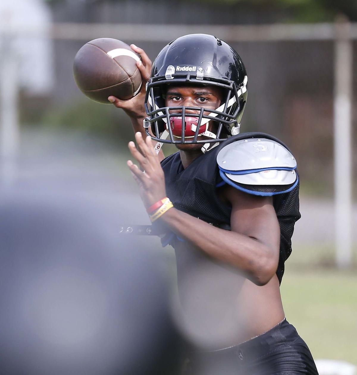 Photos; Anniston High School Football Practice | Slideshows