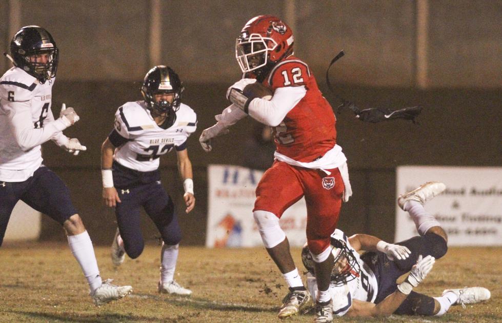 AnnistonStar.com - Talladega looks to earn first-ever playoff win tonight at Montevallo image
