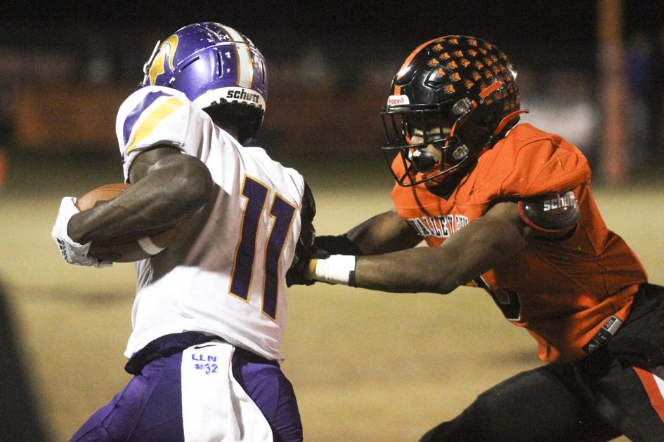 AnnistonStar.com - Prep football: Pleasant Grove too much for Alexandria in quarterfinal showdown image