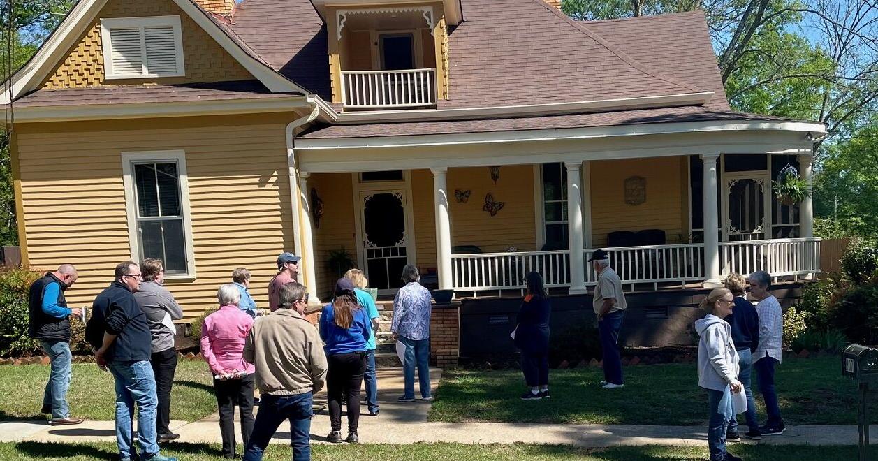 A stroll into history reveals facts about early Oxford homeowners - Vimarsana News
