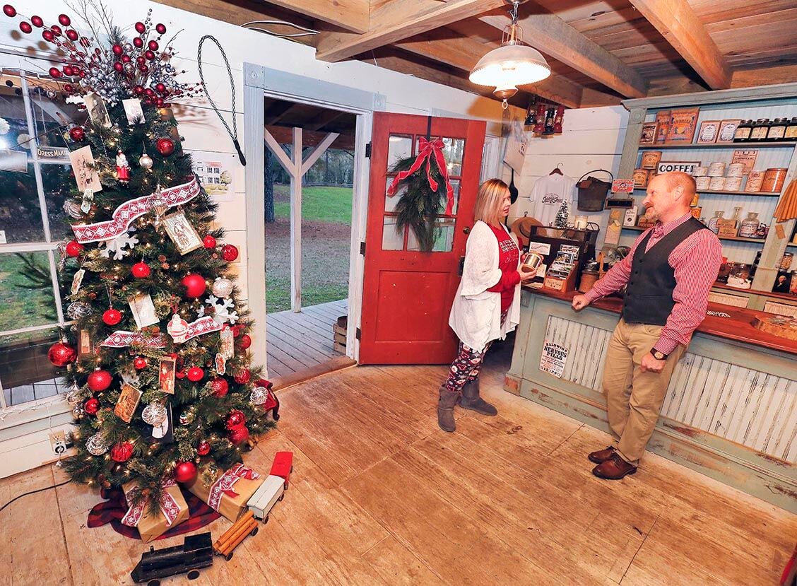 At Fiddler's Green in Jacksonville, the holidays are an ode to history | Home & Garden - Vimarsana News