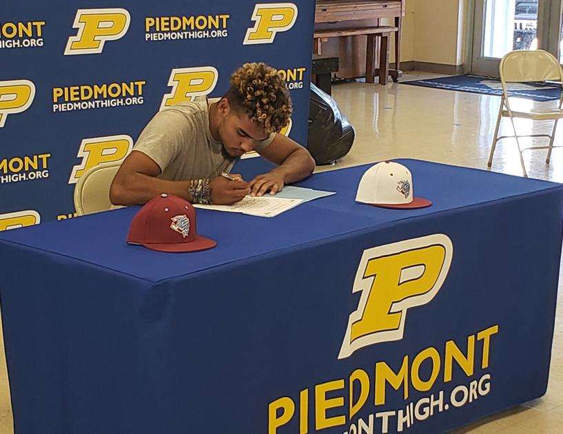 AnnistonStar.com - Prep baseball: Calhoun will pitch, play outfield at Talladega College image