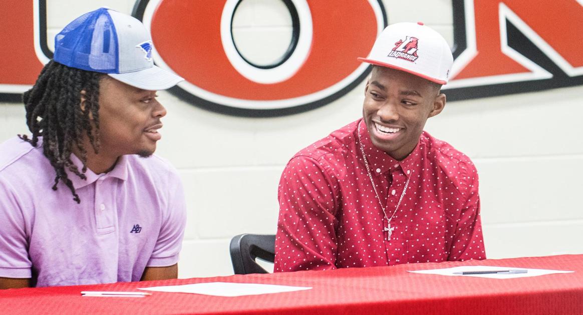 AnnistonStar.com - National Signing Day: Munford duo finalizes football futures image