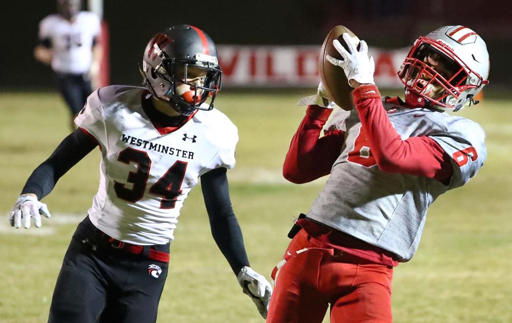 Prep Football Griffin Goes For 151 Yards Two Scores In Emergency