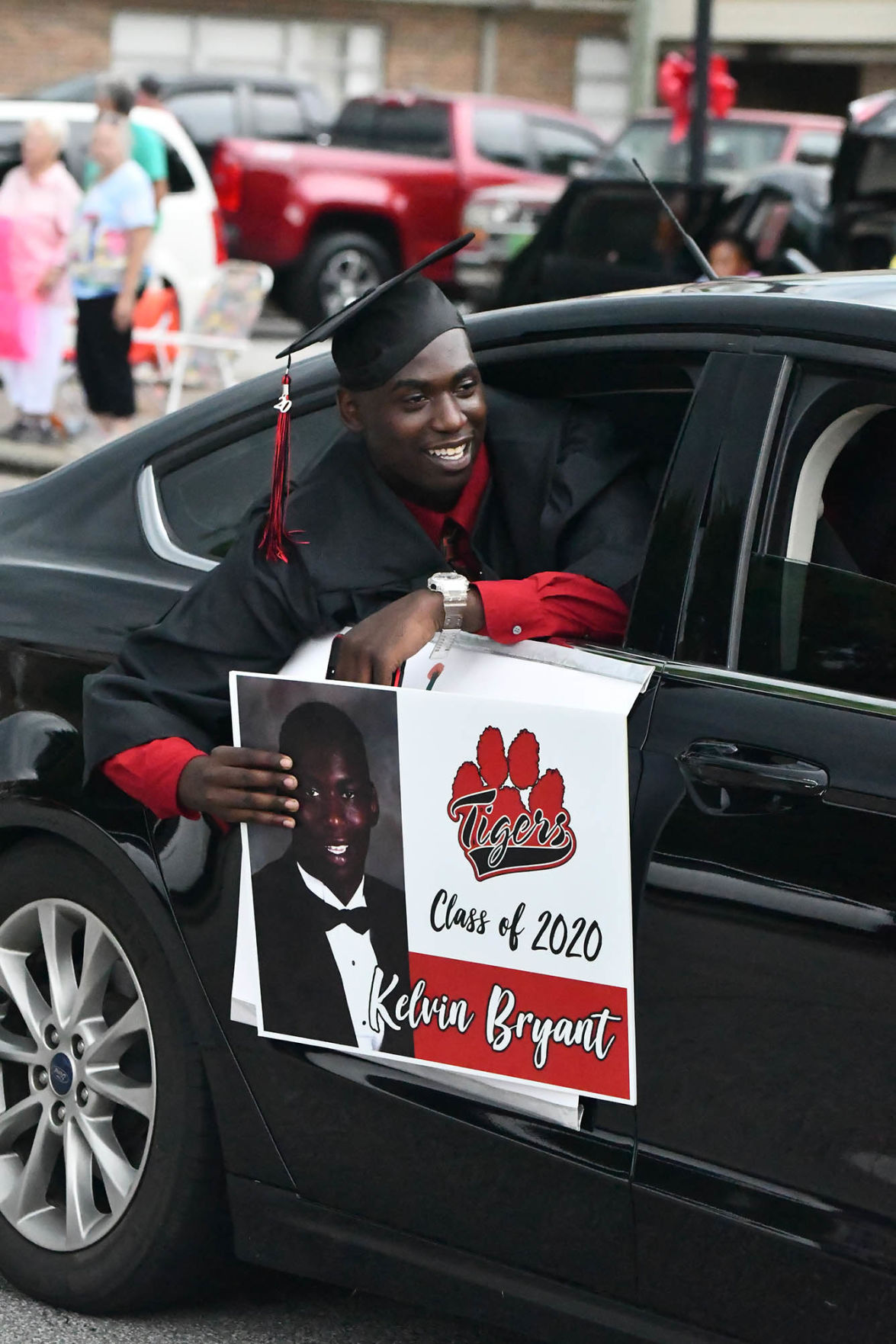 CCHS senior parade BW 23.JPG