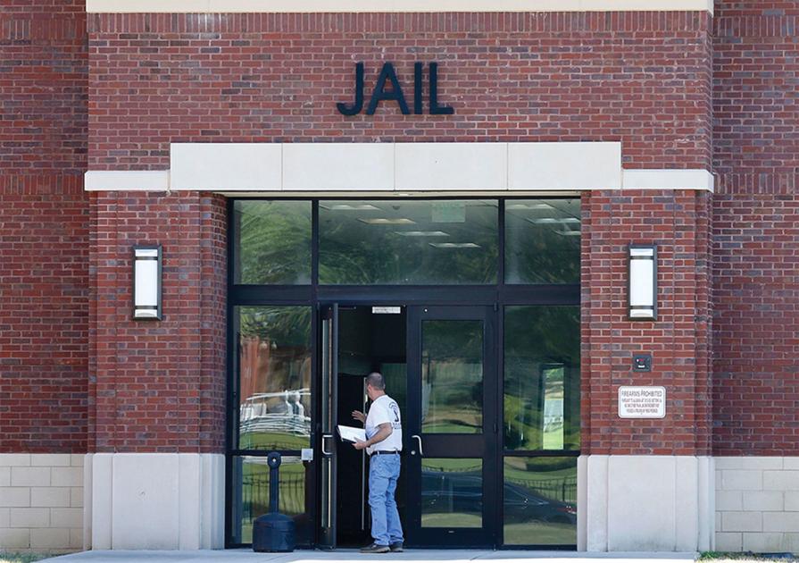 Calhoun County extends lease of Anniston jail Calhoun County