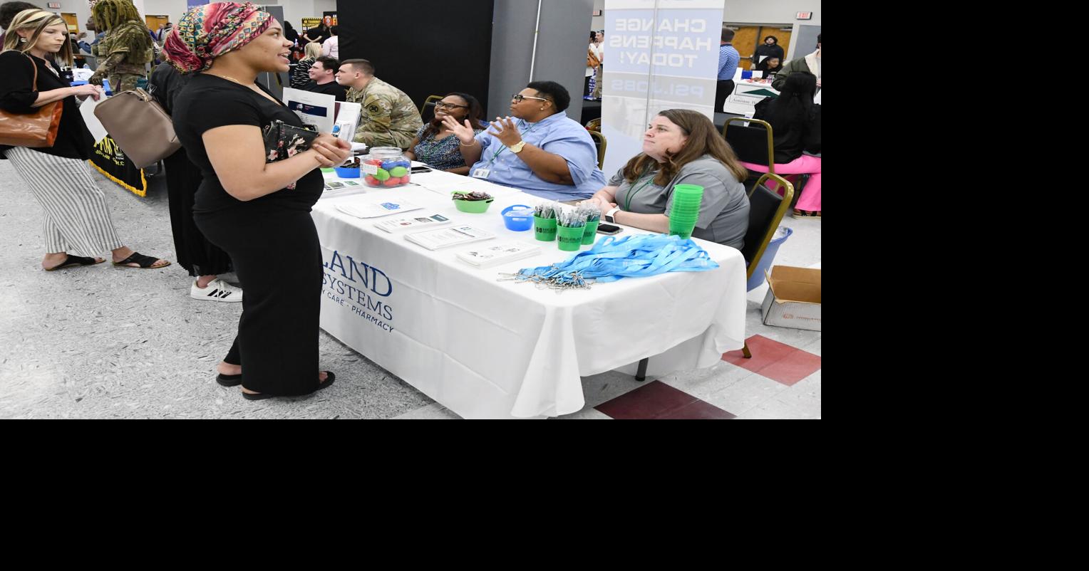 Anniston Job Fair draws hundreds News