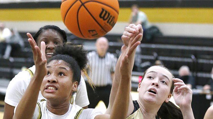 AnnistonStar.com - Photos: Oxford vs Scottsboro AHSAA Girls Basketball Game image