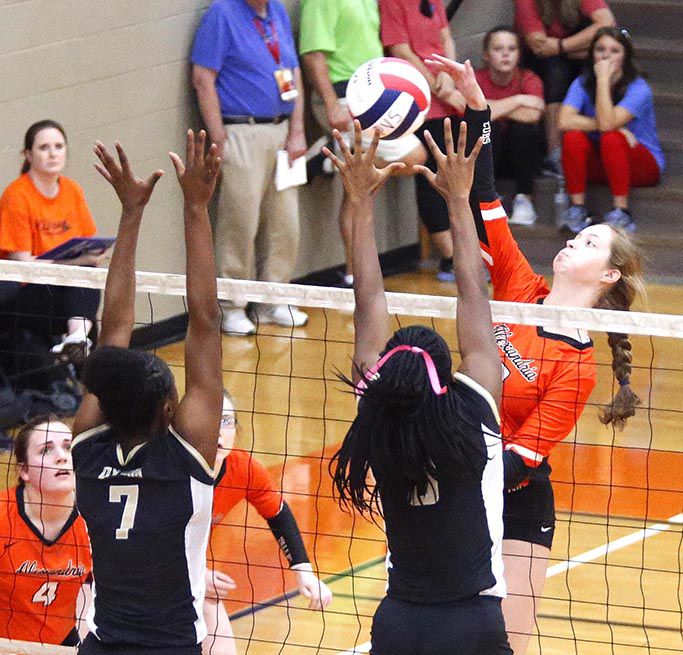 100519_Alexandria_Oxford vb_012 tp.jpg