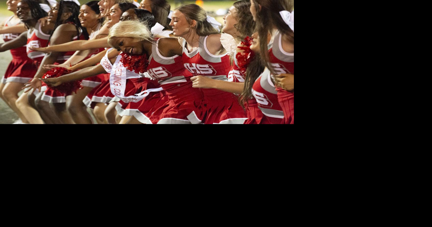 Munford cheerleaders