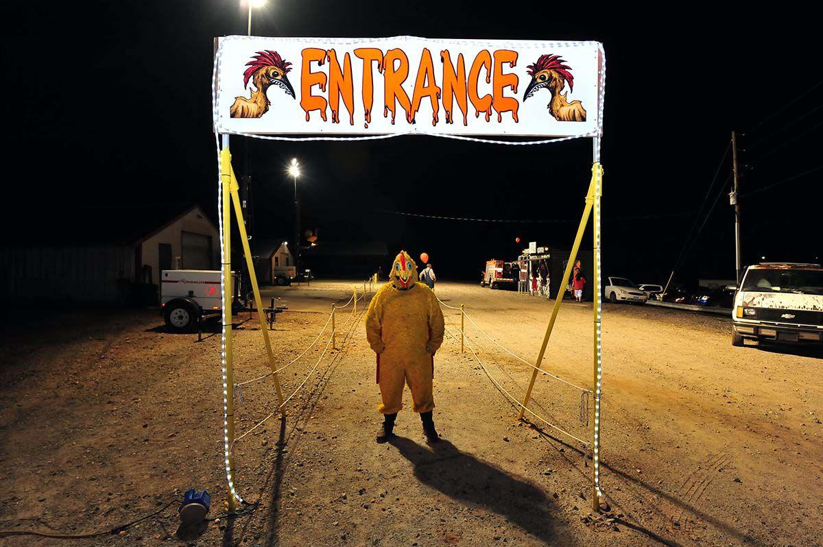 Behind The Screams An Insiders Tour Of The Legendary Haunted