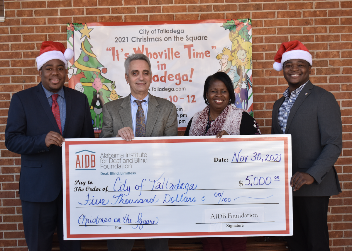 Christmas On The Square Talladega 2022 Aidb Presents City $5,000 For Christmas On The Square | News |  Annistonstar.com