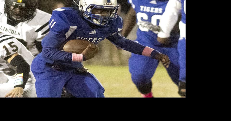 Childersburg football Xzavion Garrett uses big performance to earn