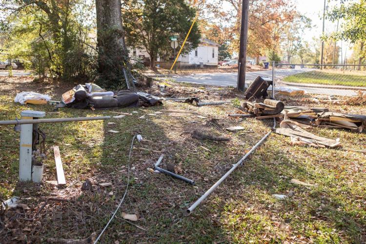 SUV crashes into Talladega Downs apartment following chase Saturday
