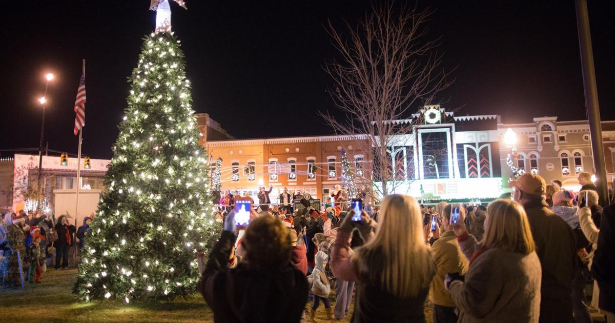 Talladega Christmas tree lighting kicks off Christmas on the Square in