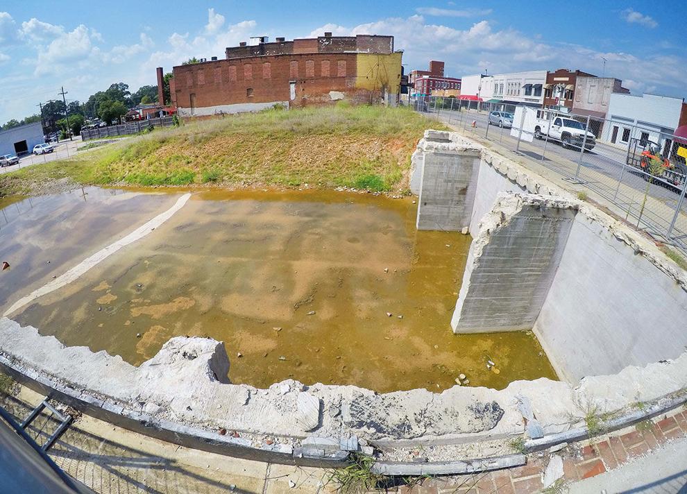 Anniston City Council agrees give land for downtown hotel Anniston