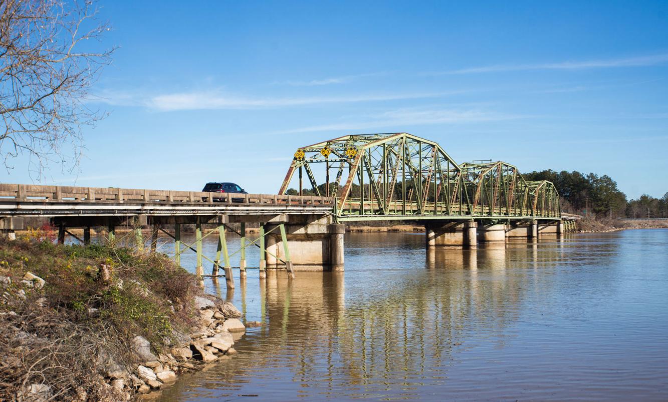 Riverside Bridge not closing next week despite signs (free content