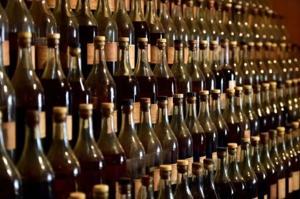 France praises China Cognac progress, warns of unresolved issues