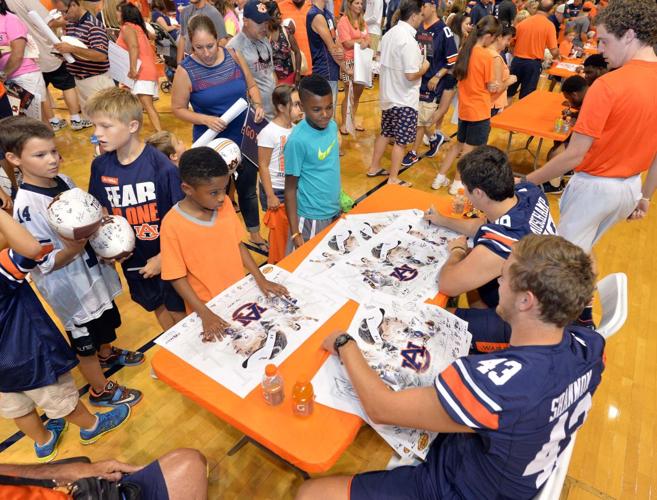 Auburn Fan Day Slideshows