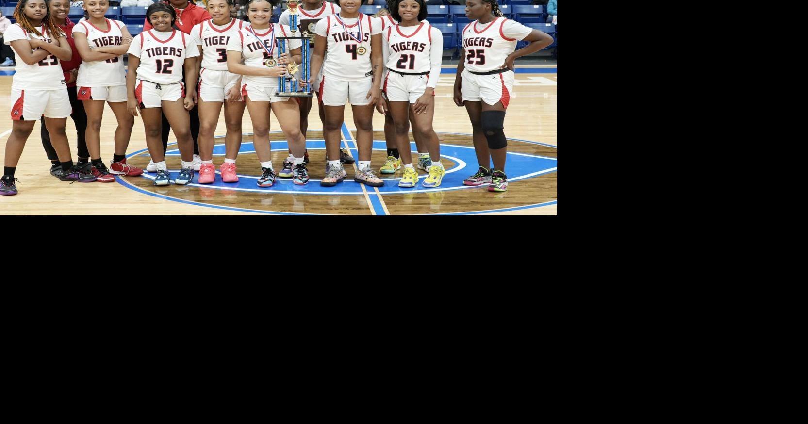 AnnistonStar.com - Talladega, Sylacauga nail down big-school hoops championships image