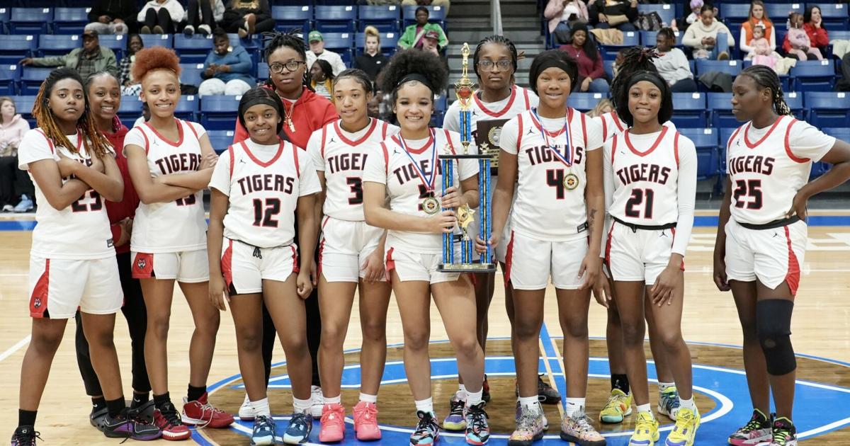 AnnistonStar.com - Talladega, Sylacauga nail down big-school hoops championships image