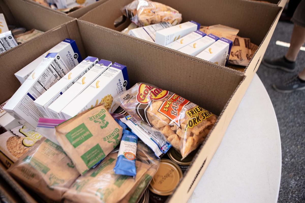 (PHOTOS)Lincoln Food Pantry food distribution The Daily Home