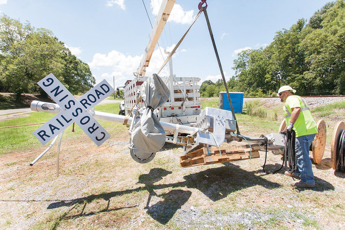 Norfolk Southern Railroad installs new crossing signals in Talladega