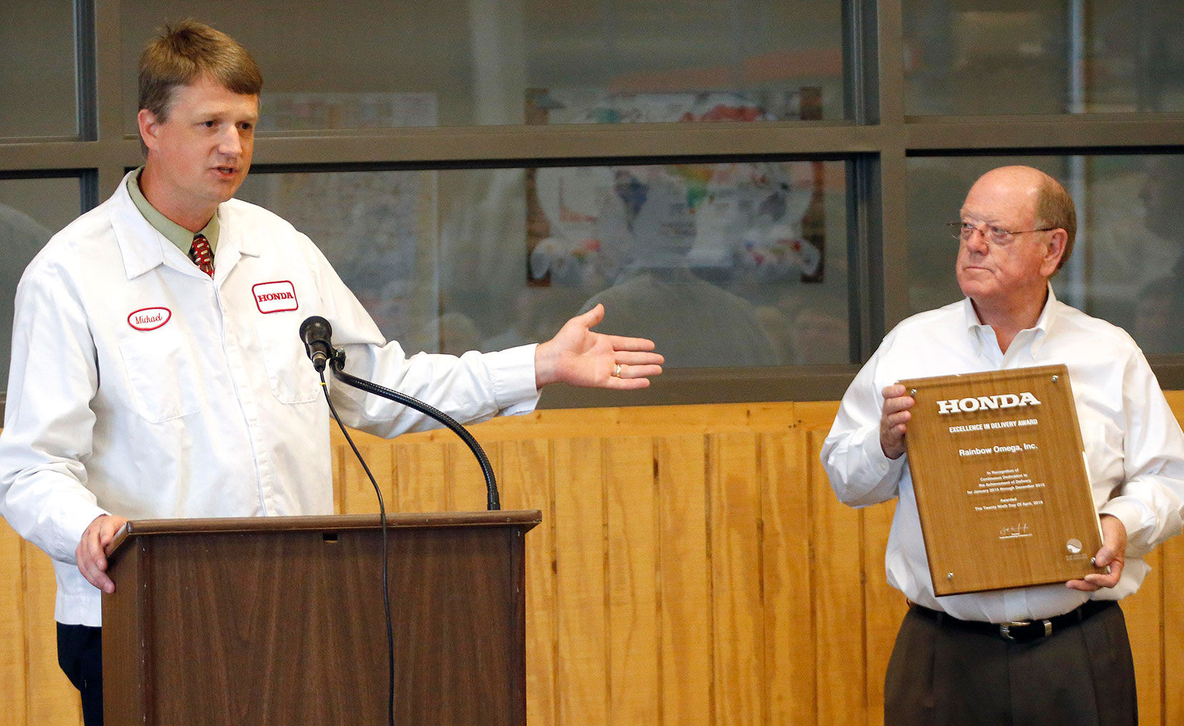 Honda officials recognize workers at Rainbow Omega Oxford