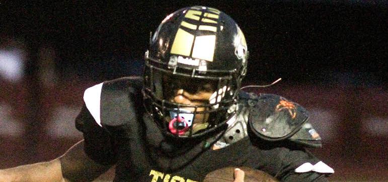 AnnistonStar.com - B.B. Comer secures first-round home playoff game for first time since 2001 image