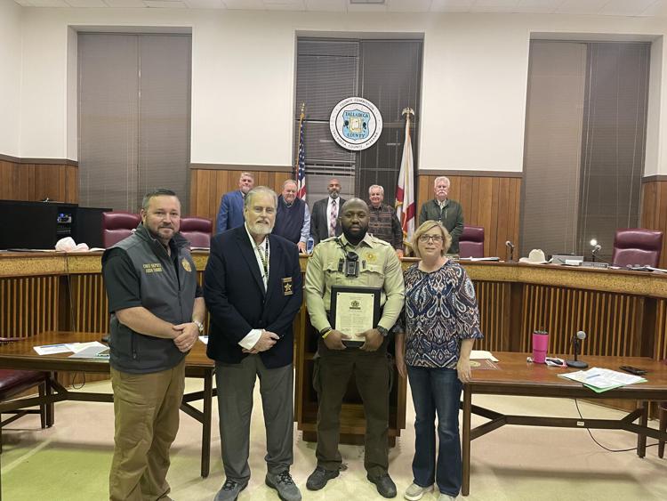 Talladega deputy receives Life Saver Award from sheriff News