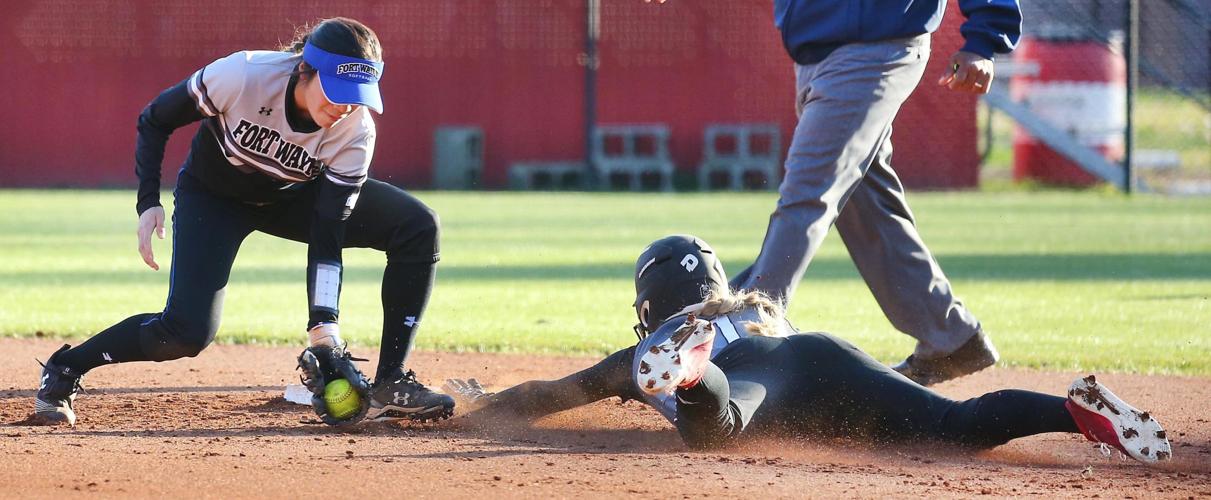 Fort Wayne at JSU Softball Game Slideshows