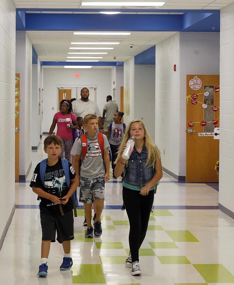 New Kitty Stone Elementary excites students, teachers on first day of ...