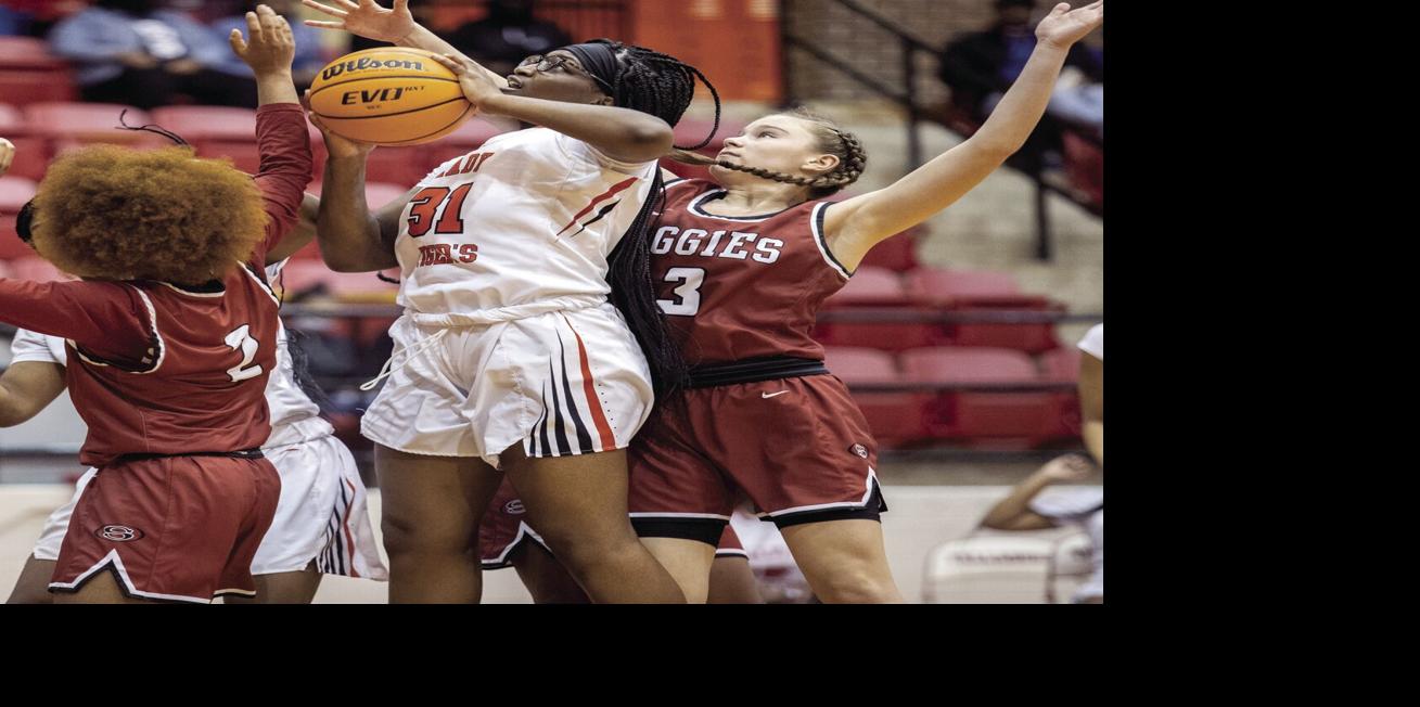 AnnistonStar.com - Trinity Webb, Talladega leads  4A-5A All-Talladega County team image