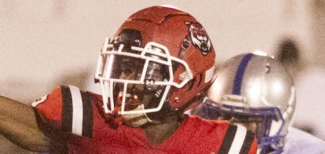 AnnistonStar.com - Making plays with legs, throwing arm helps Talladega's Nigel Scales early Daily Home Player of Week image