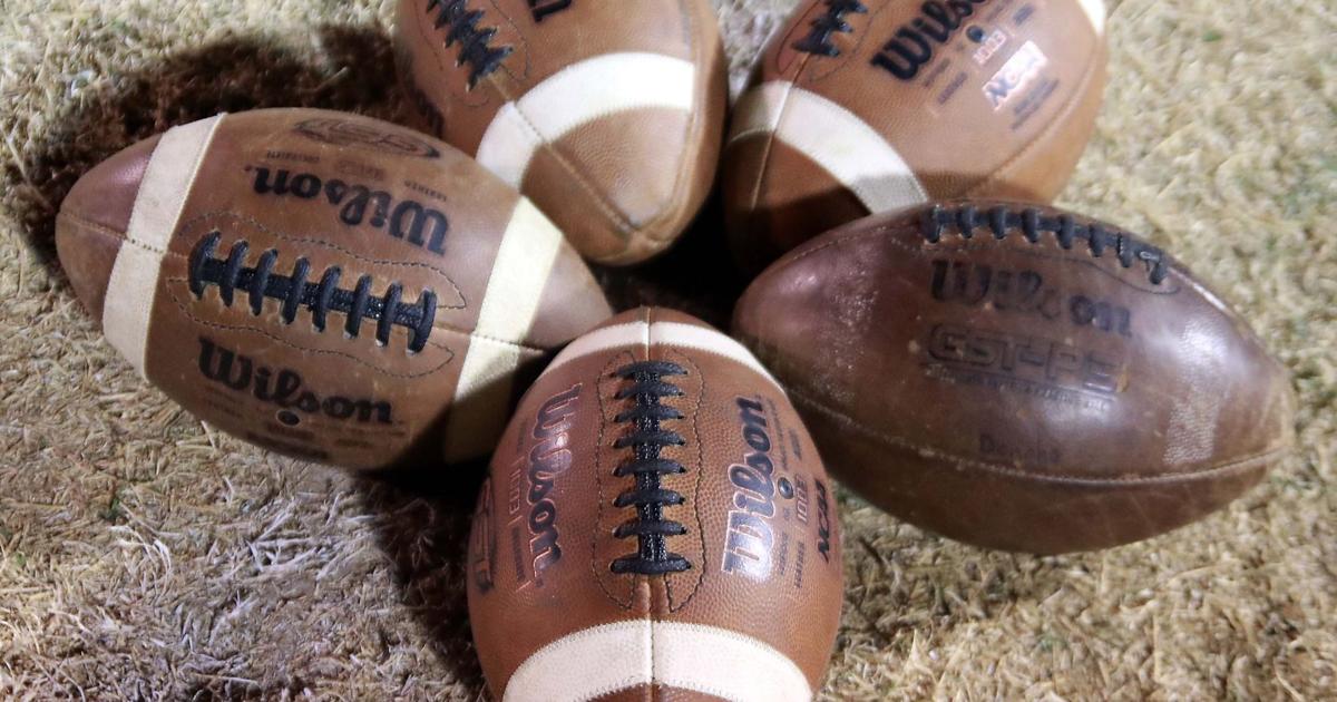 AnnistonStar.com - Prep football: Salster scores in final minute to lift Pleasant Valley on the road image