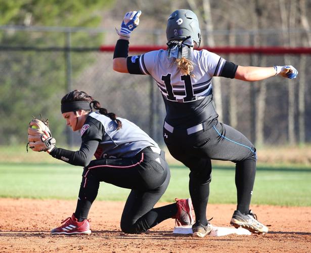Fort Wayne at JSU Softball Game Slideshows