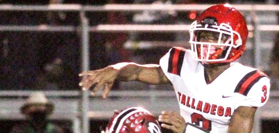 AnnistonStar.com - 6-TD night helps Scales claim another Player of Week honor, Talladega claim playoff berth image
