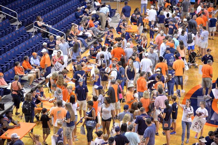 Auburn Fan Day Slideshows