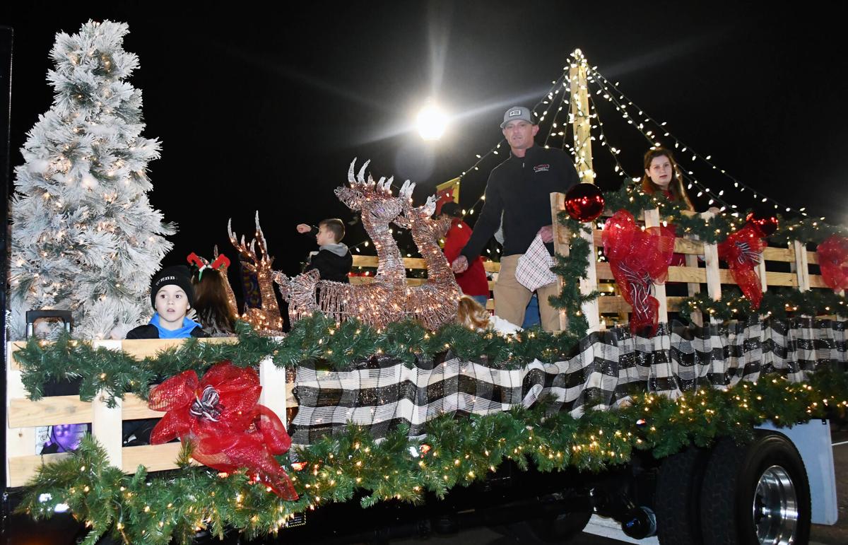 Date For Oxford Al Christmas Parade 2022 Photo Gallery: Oxford Christmas Parade 2021 | Slideshows | Annistonstar.com