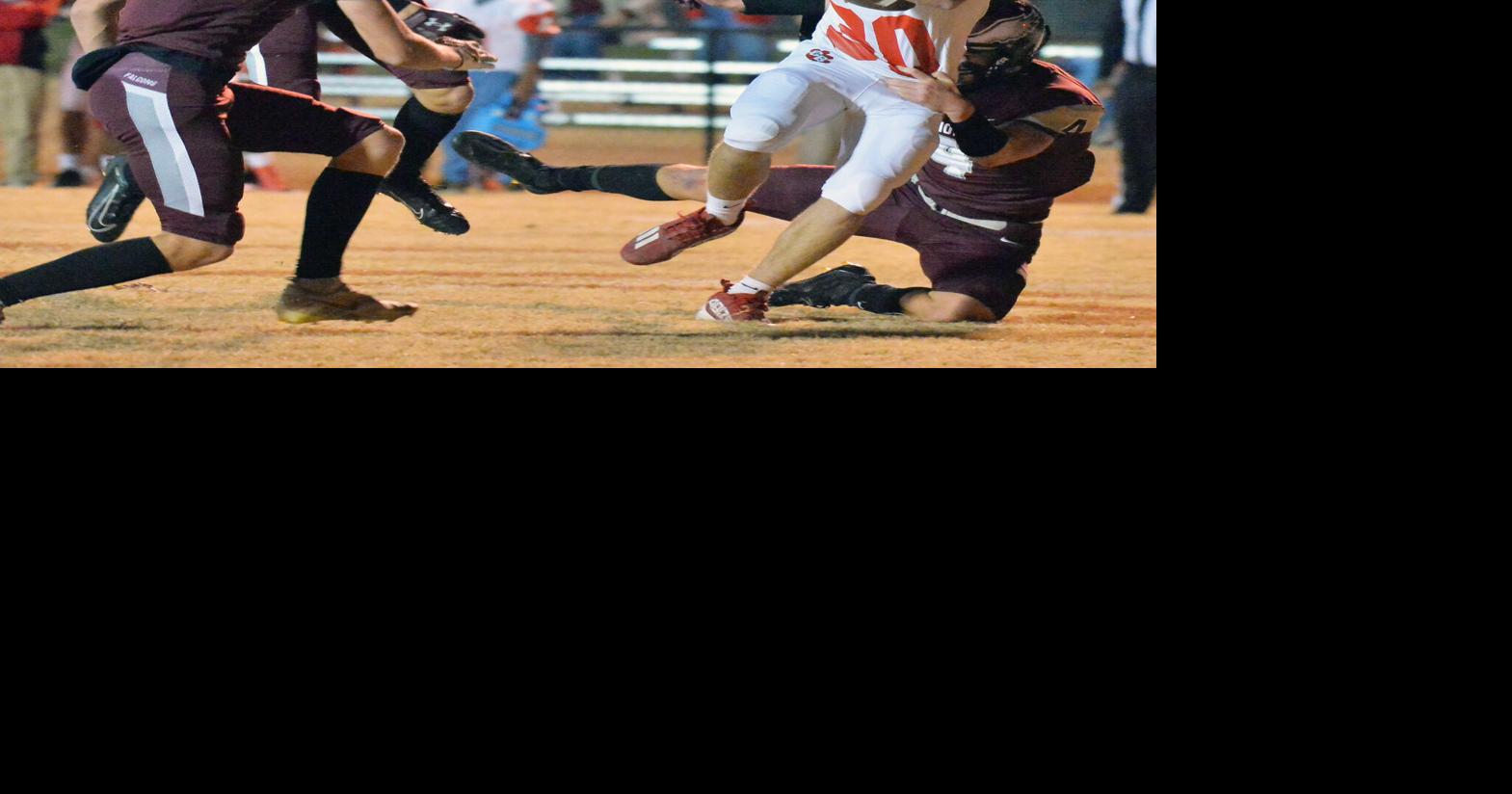 AnnistonStar.com - Prep football: Cedar Bluff manhandles out-manned Donoho image