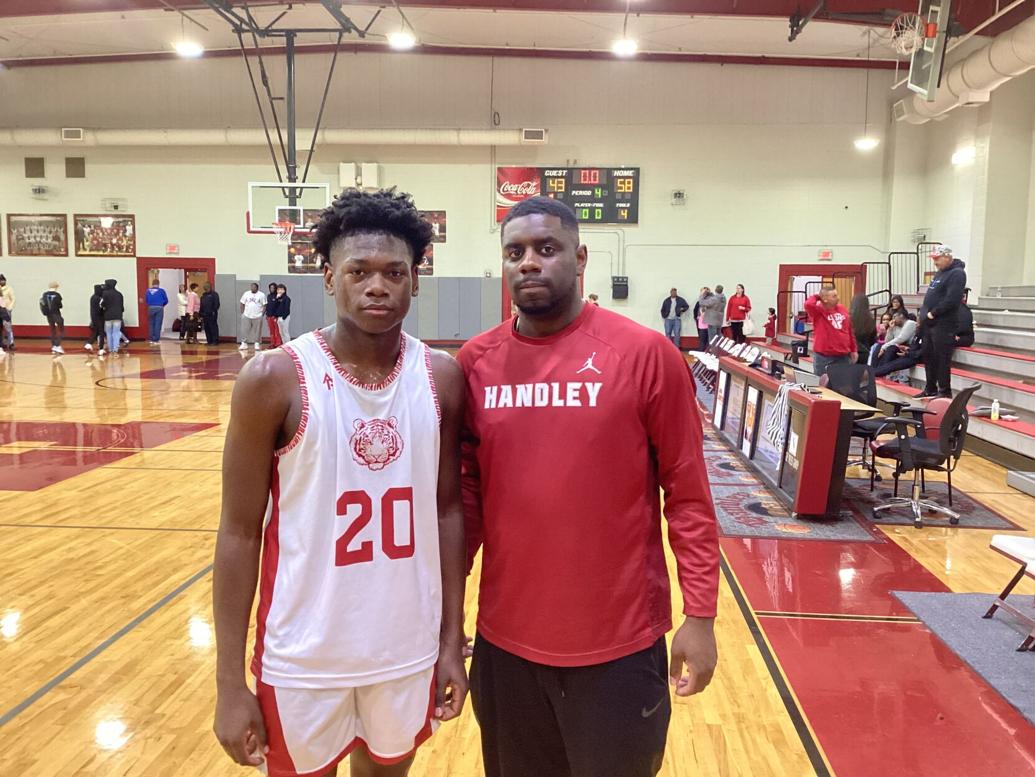 Handley handles Munford to set up championship meeting with Anniston