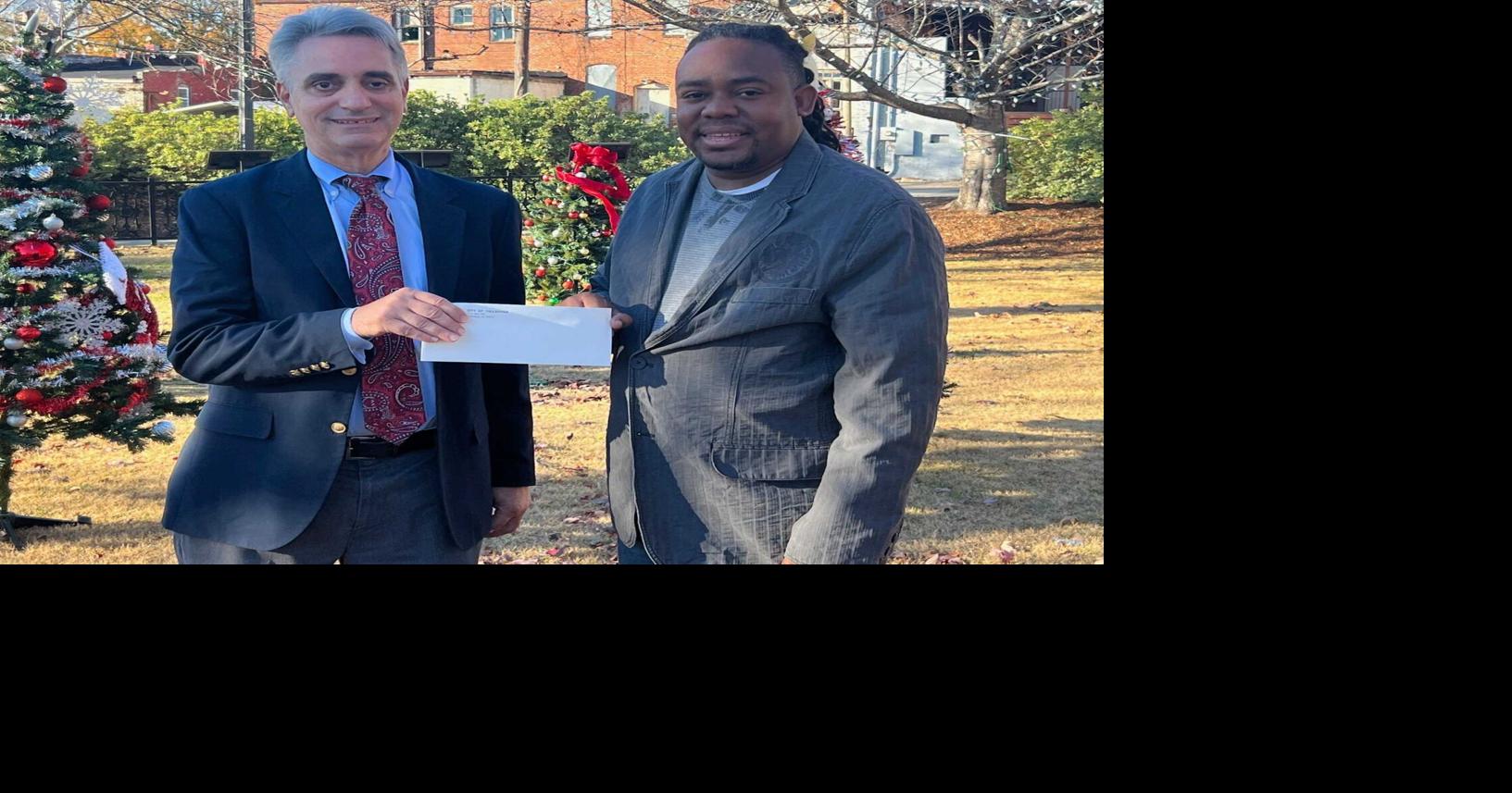 Talladega's Christmas on the Square event adds many to donor list