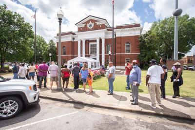 Big Crowds Keep Staff Busy As Talladega County Offices Reopen With Photo Gallery The Daily Home Annistonstar Com