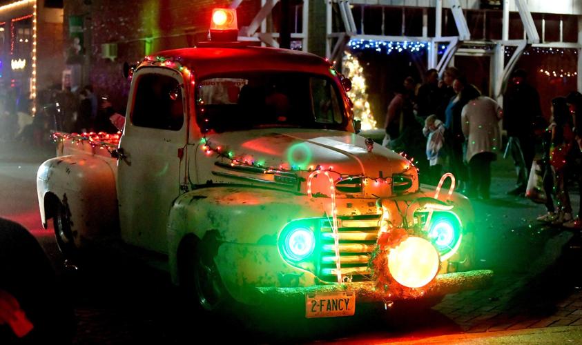 Photo gallery Piedmont Christmas Parade Slideshows