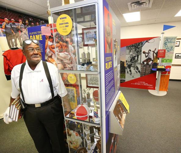 Locals share sports memories at Anniston library’s Smithsonian event